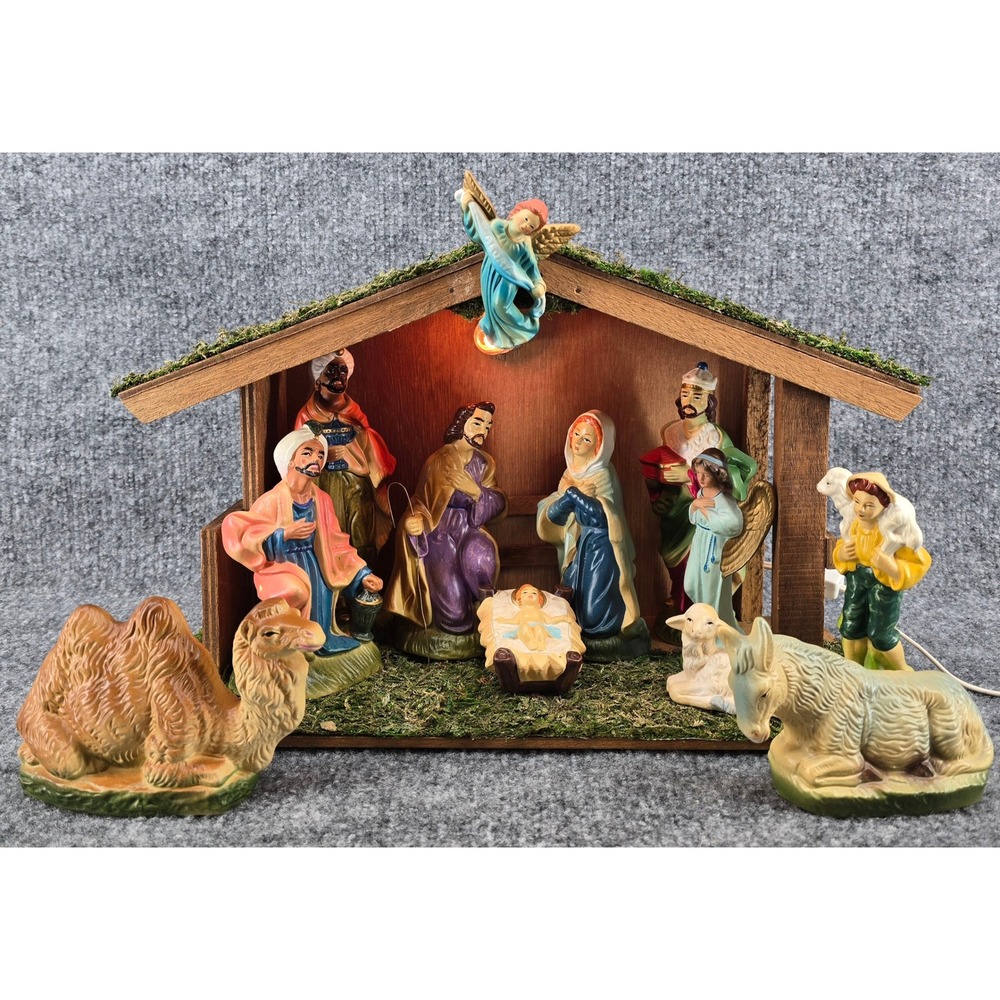 Vintage Japan Nativity Set 12 Piece Multicolor Paper Mache 1950s w/ Stable